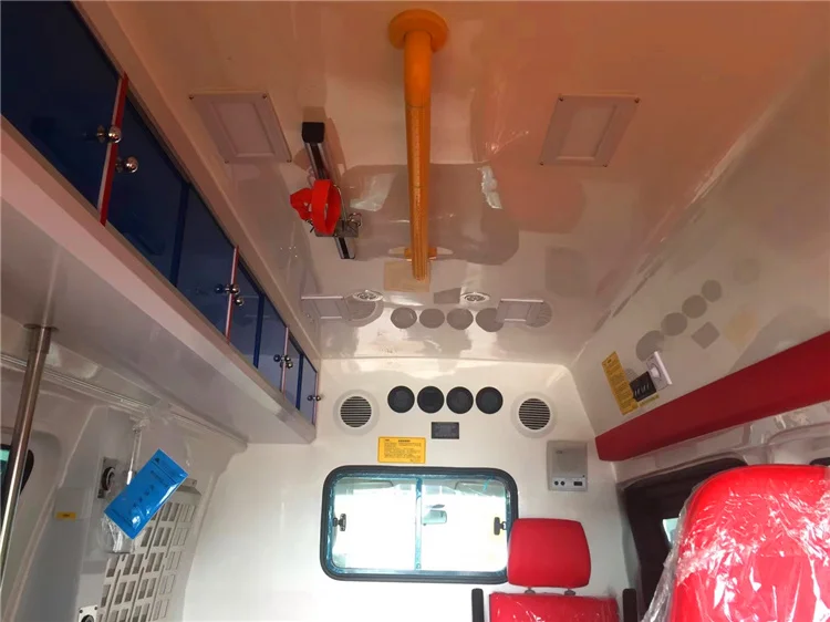 China Goldcup Brand Ambulance  First Aid Emergency ICU 5 speed 4 wheels Diesel Engine Ambulance Vehicle for Sale