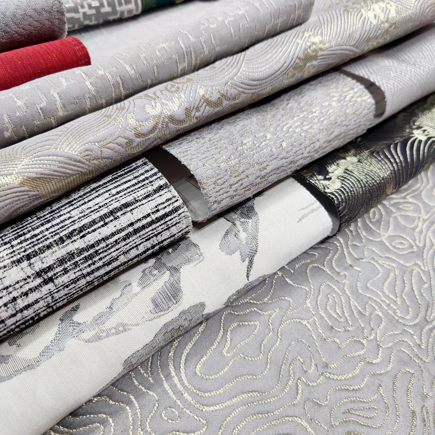 Bomar 100% Polyester Jacquard Home Decor Fabric Exquisite Floral Yarn-Dyed Luxury Curtains 280cm Stain Resistant