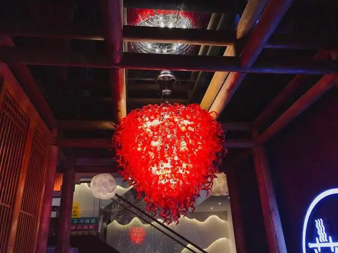 Hand Blown Art decoration hot pot restaurant lighting pepper design glass pieces unique handmade red glass art chandelier