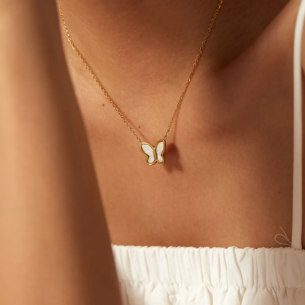 2022 Europe and America 14K golden white shellfish butterfly gold chain necklace for ladies