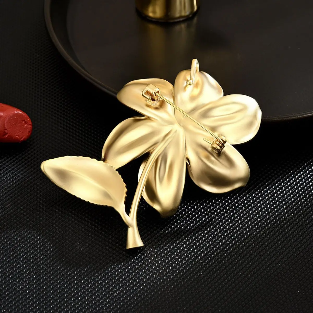 Jachon  fashion jewelry brooches Rhinestone Pearl Flower Brooch Matte Gold Metal Badge Pin Floral Corsage Clothing Accessories