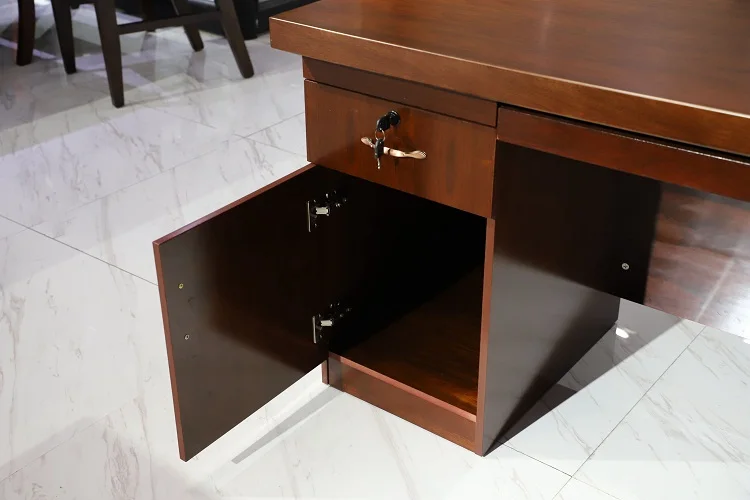 Коммерческий классический стол для руководителя офисный