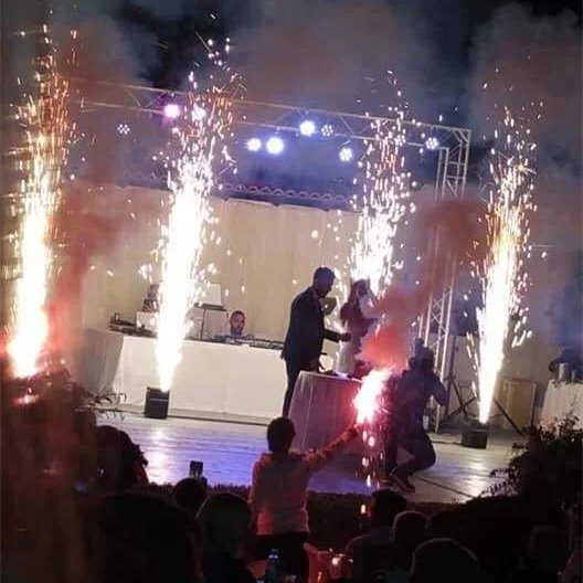 Cold firework machine with multifunction remote do kinds of special effects DMX console control cold spark machine