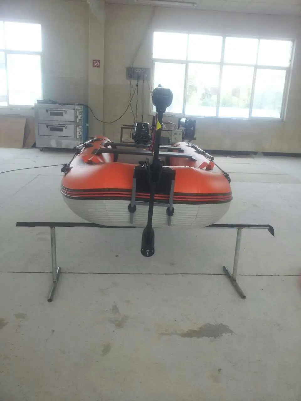 inflatable boat with aluminum floor 0.9mm PVC air tube fishing rubber boat for sale