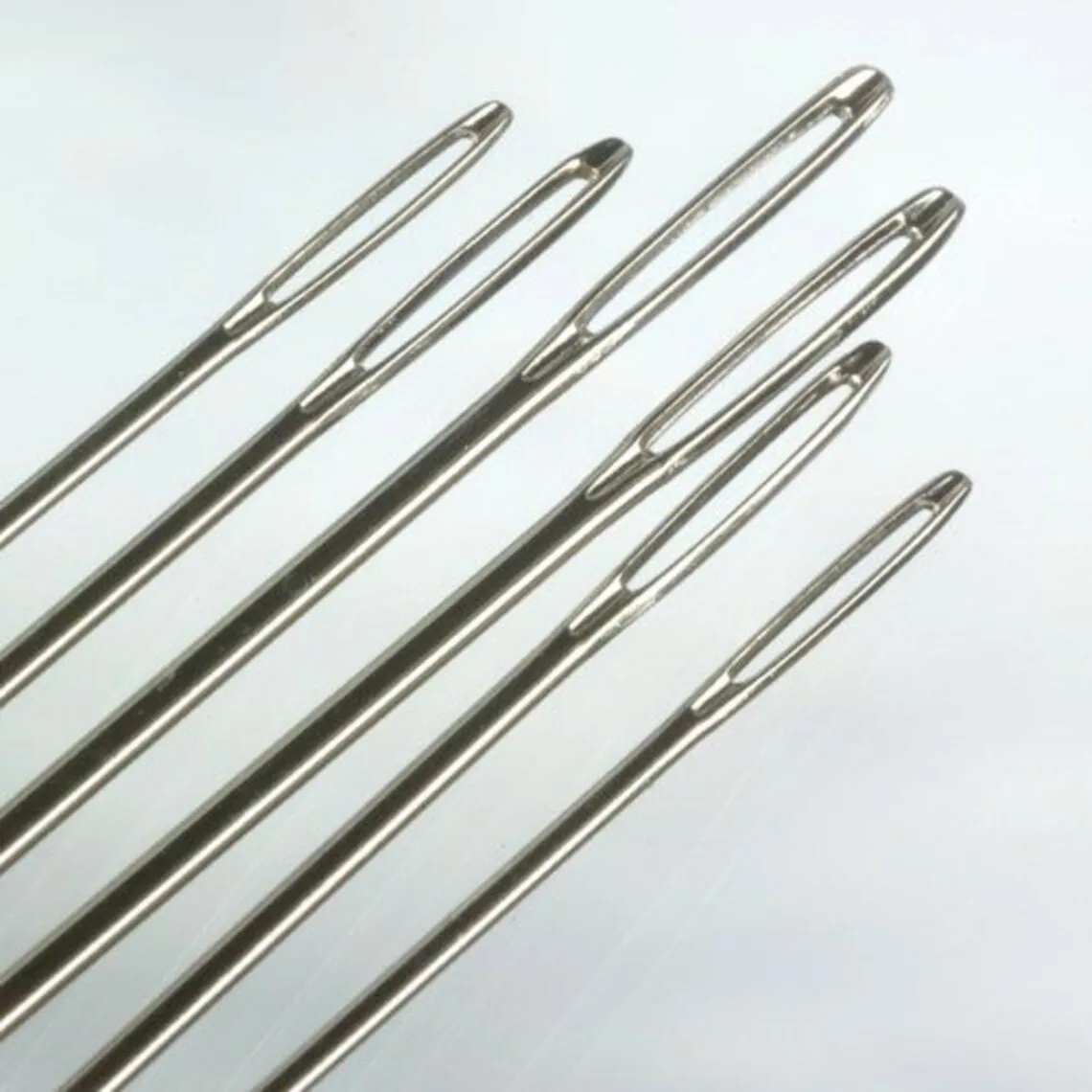 John James Tapestry Needle & Gold Plated Size 22,24,26,28,24/26,A box of 10 rows