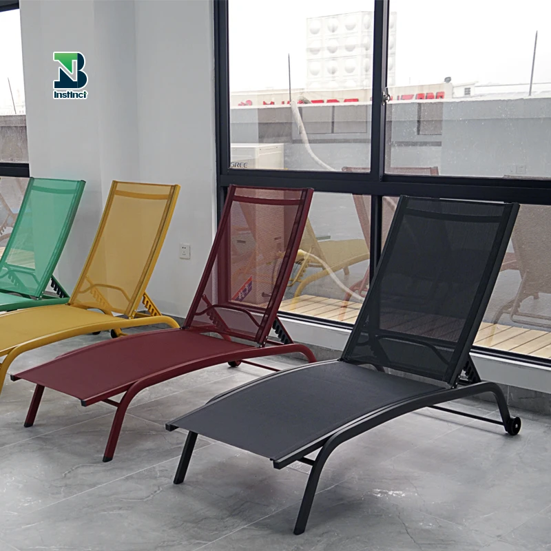 INSTNCT wholesale Best seller in Europe Outdoor Lightweight Lounger Chair Poolside Aluminium Sun lounger With Wheels