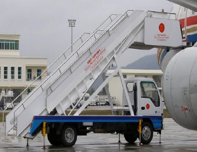 Aircraft Self Propelled Passenger Stairs For Aviation