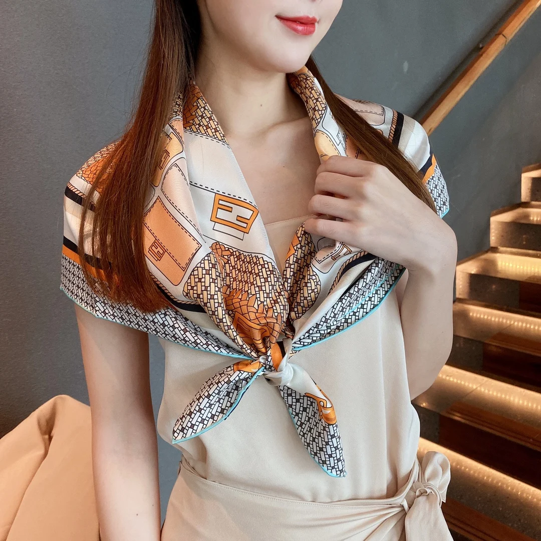 Оптовая продажа, высококачественный двусторонний шарф с принтом, мягкий на ощупь женский атласный хиджаб 90x90, шелковый шарф с принтом