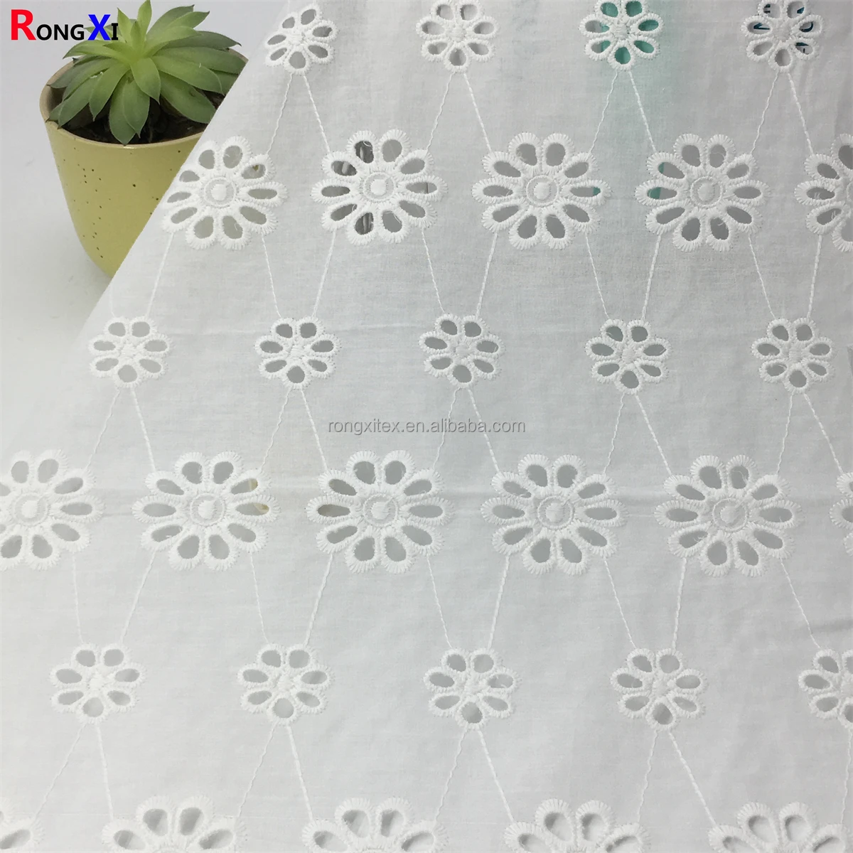 Design Low Price RXF0603 Brand New Flower Italian White Eyelet Cotton Embroidery Fabric With High Quality