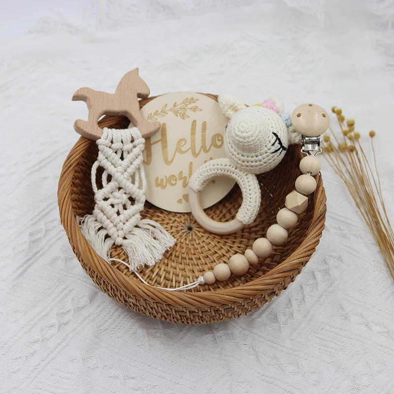 New Beech Wood Handmade Rattle Teether Bab Customized sensory organic baby crochet toy pacifier clip with wooden rattle gift set
