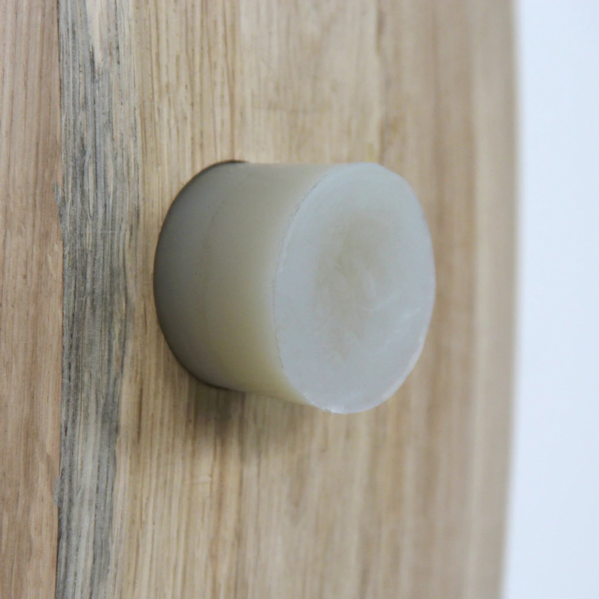 Factory price wholesales 225L used oak  wine barrel keep wine  fresh for sale