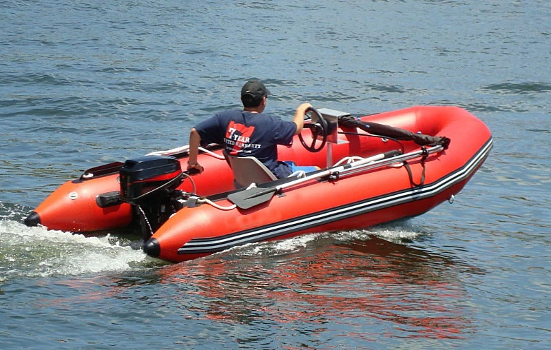 Inflatable canoe boats 4 person fishing inflatable boat with Paddles and pump