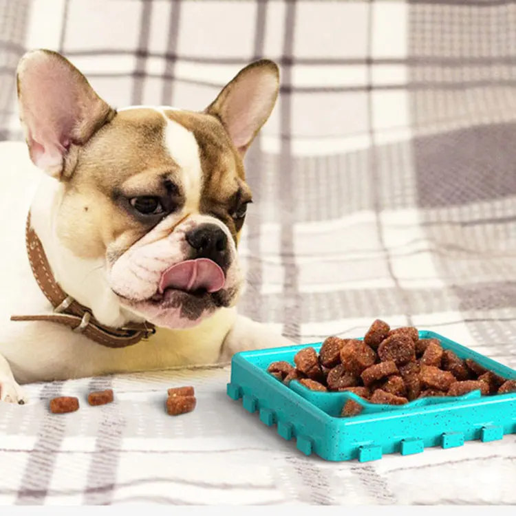 Newest Custom Durable 4-pack Pet Fun Interactive Slow Feeder Bowl Dog Lick Pad Silicone Food Licking Mat