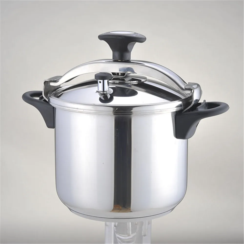 Multi-circuit pressure cooker and jar with polished stainless steel accessories