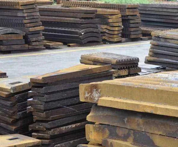 Stone Rock Machine Breaker Teeth Cheek Casting Jaw Crusher Liner Plate for crushers