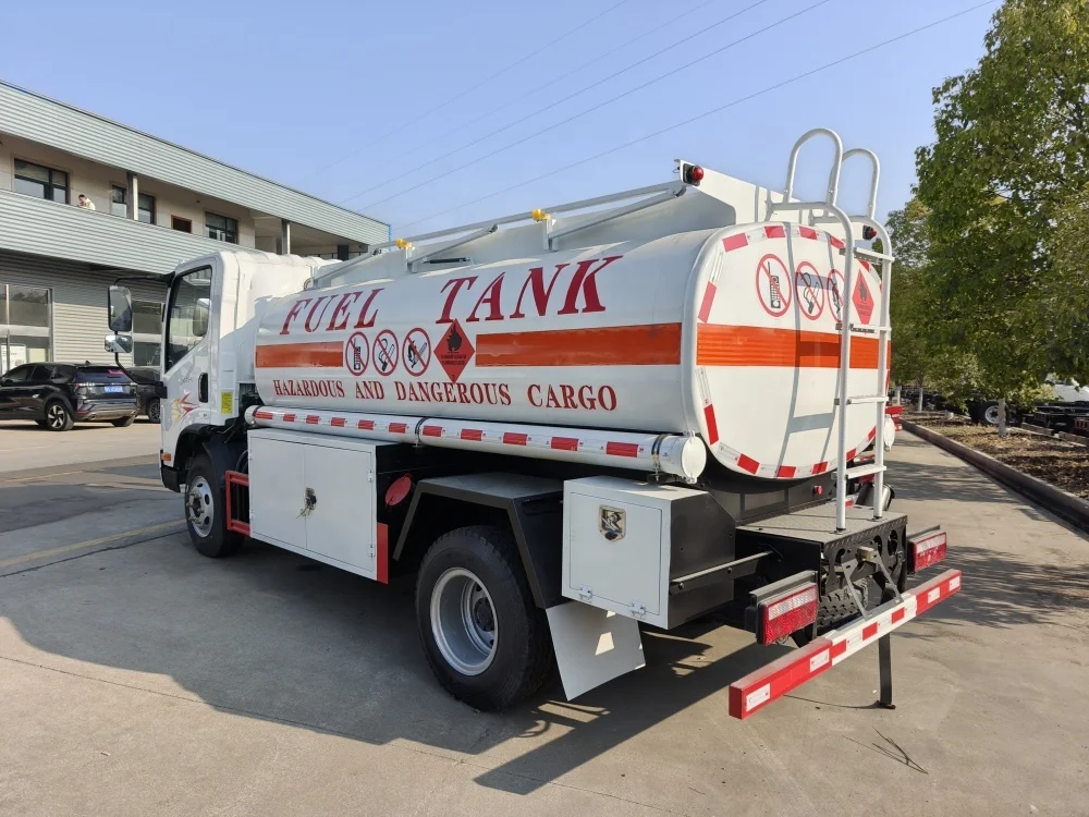 LHD FAW 4X2 6000 Liters Oil Tanker Truck Carbon Steel Oil Tanker with Fuel Dispenser