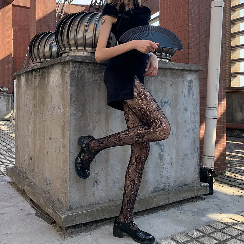 Women Sexy Lace Pantyhose jacquard Pattern Tights Gothic Punk Lolita Hollow Out girl Fishnet black heart Mesh Stockings