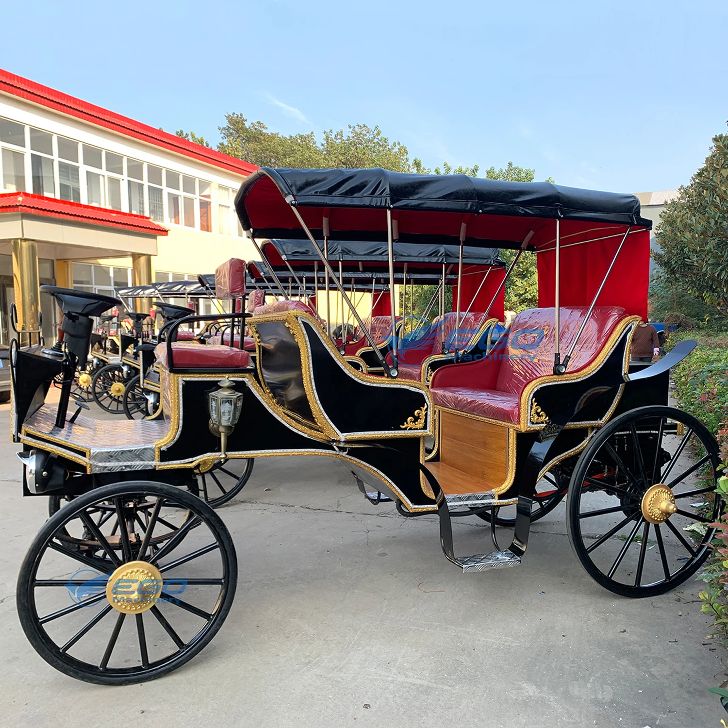 Carriage wedding Special transportation Electric princess carriage Metal sightseeing carriage