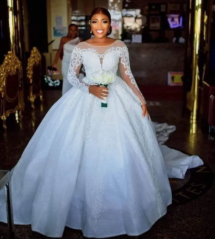 Manufacturer custom made Large size wedding dress wholesale cheap price African mermaid high end lace mermaid wedding dress