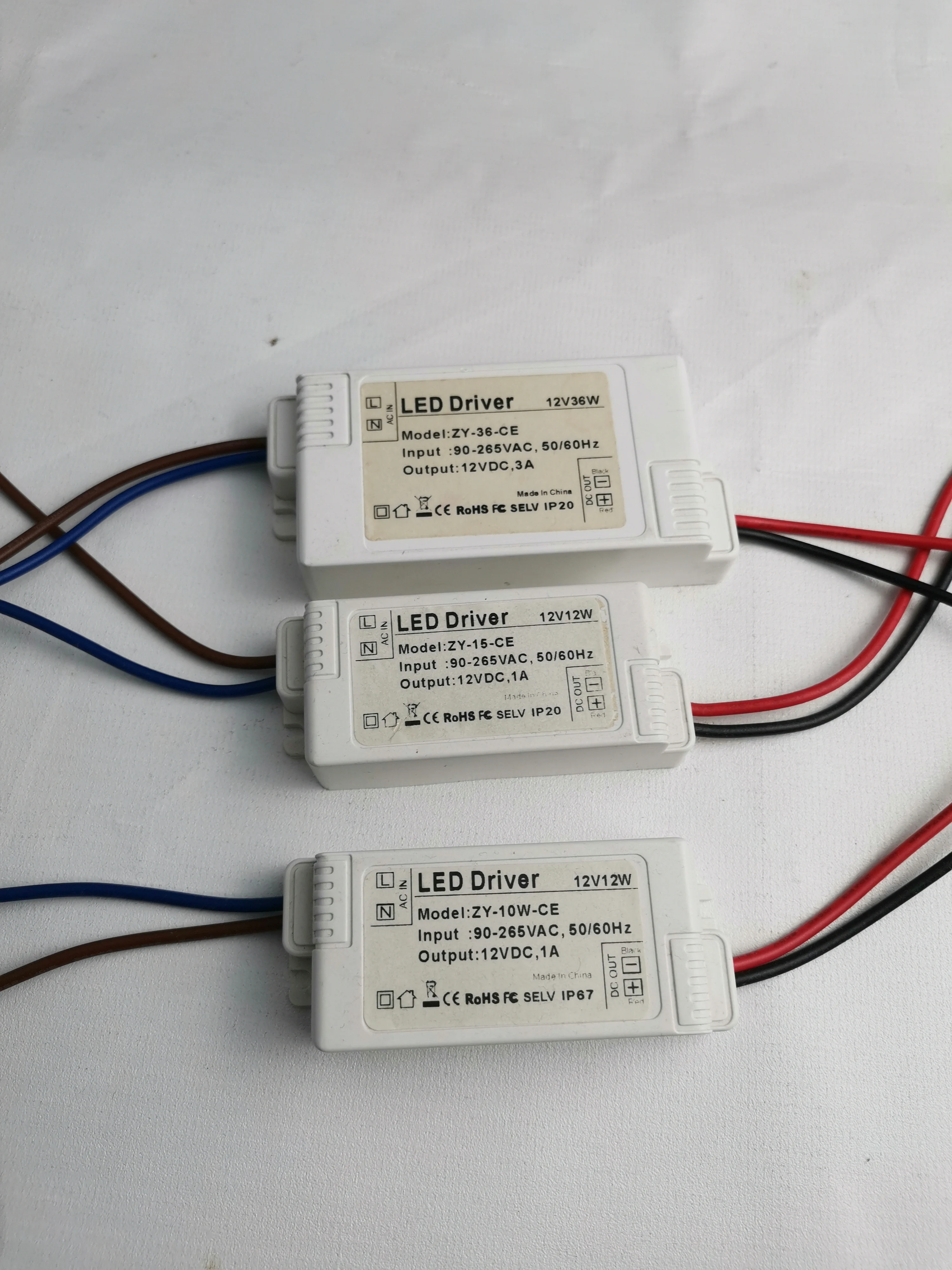 IP67 square plastic body power supply AC90-265v DC12/24v 12w slim plastic body power supply