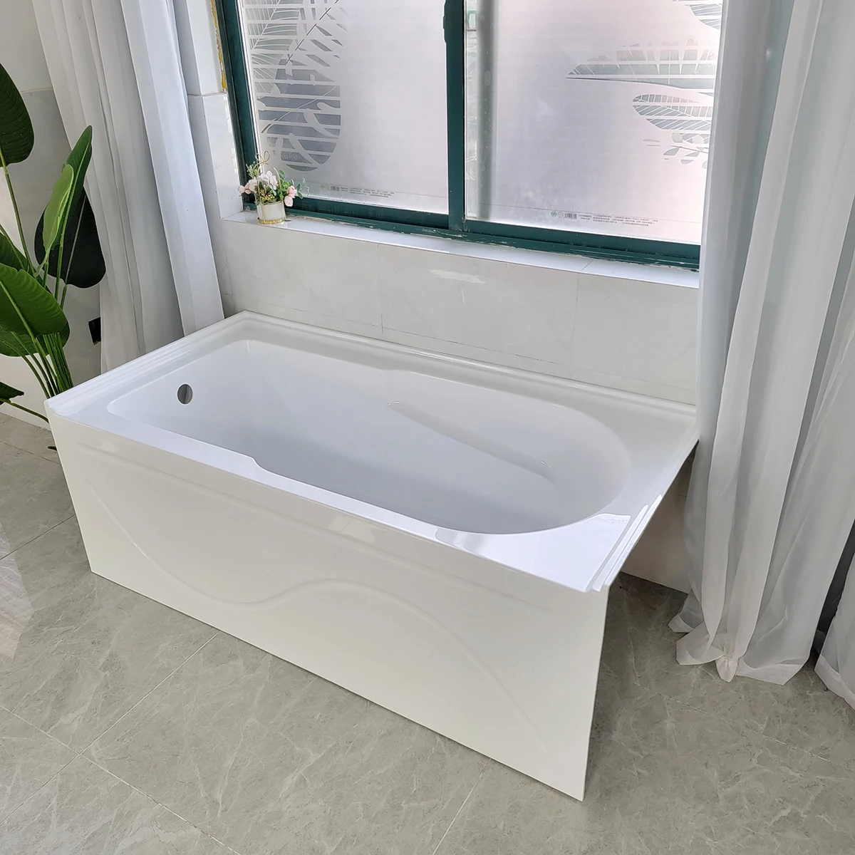Modern design single skirt acrylic bathtubs high quality low price soaking bath tubs