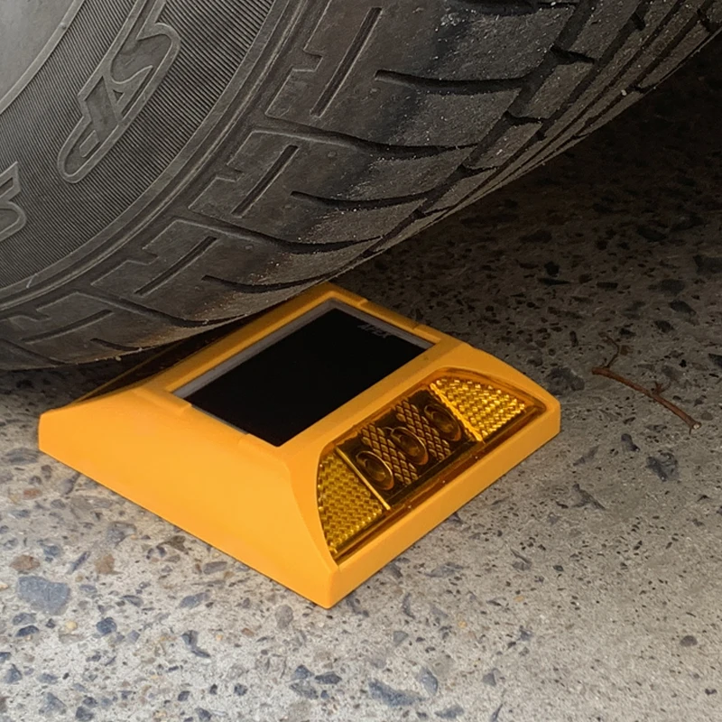 star plastic cat eye solar stud price marker 102*102mm drill machine reflector aluminum led solar road marker with ip68 light le