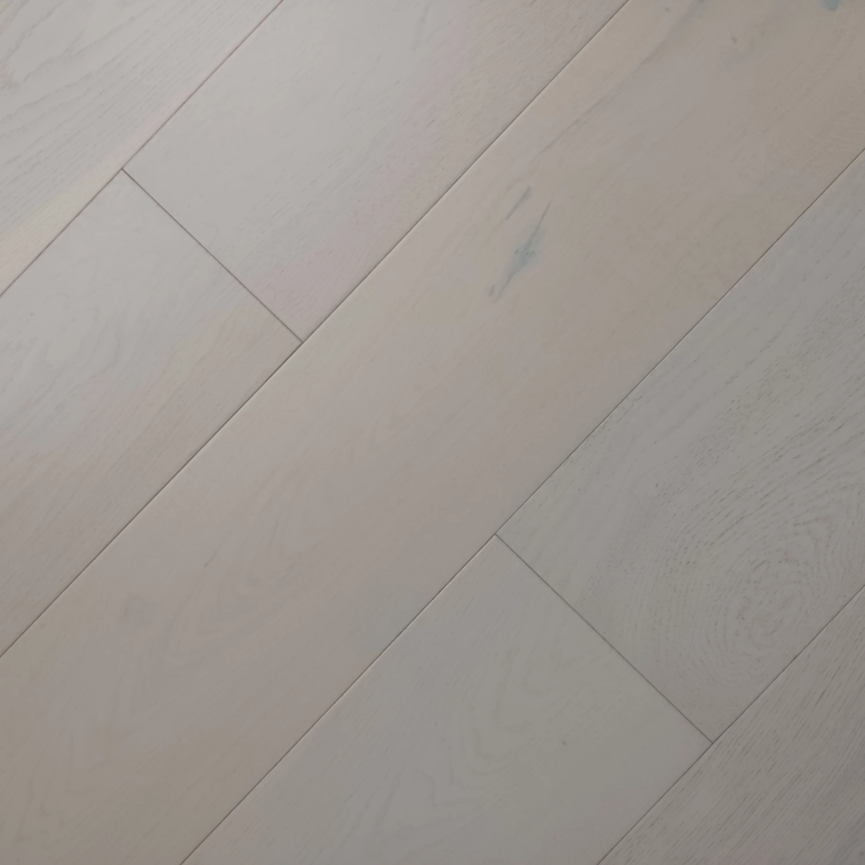 White color Oak Veneer  SPC Flooring KTWV1177