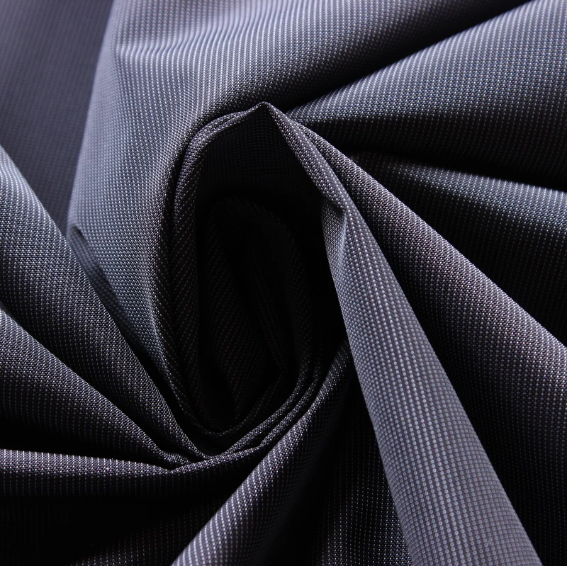 Деформирующая и утопленная ткань с полиуретановым покрытием (черно-белая вертикальная планка)