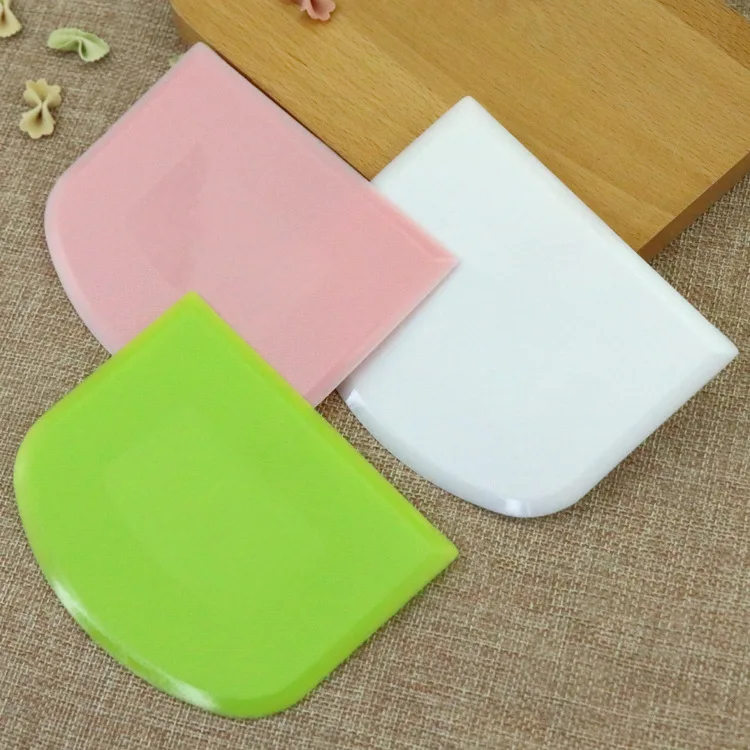 Amazon Hot-Selling Silicone Soft Dough Cutter High Quality Baking Pastry Tool Cake Cream Scraper Plastic Dough Scraper