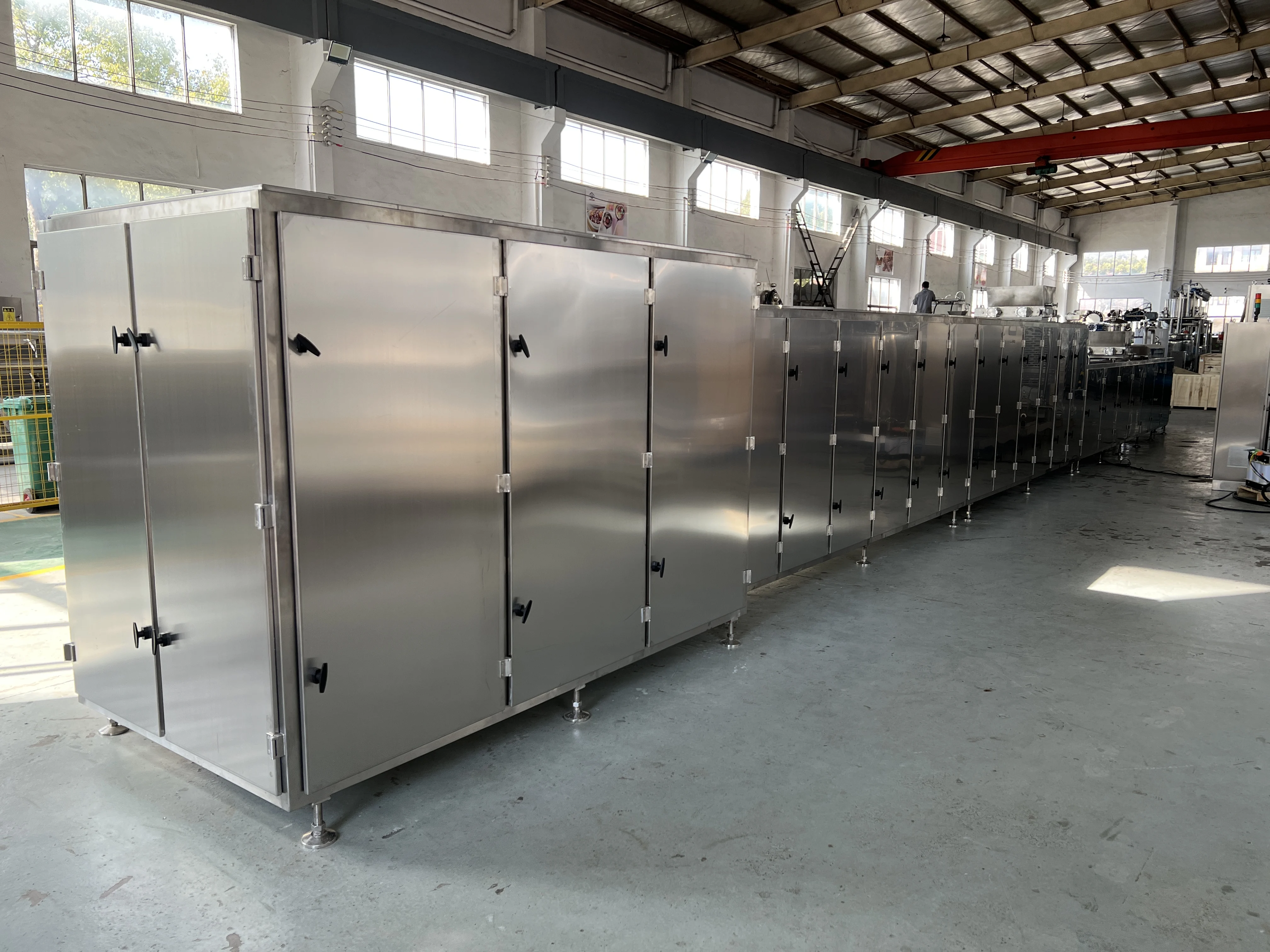 Fully automatic chocolate drops machine for efficient and consistent output