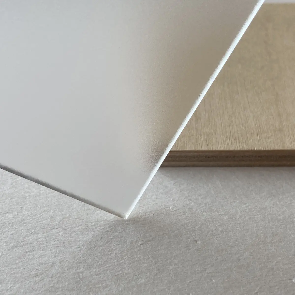 
Acrylic Sheet cast laser for Signs,Decoration,Advertising,Display,picture frame,Led Light,Machine Covers,bathtub,swimming pool 