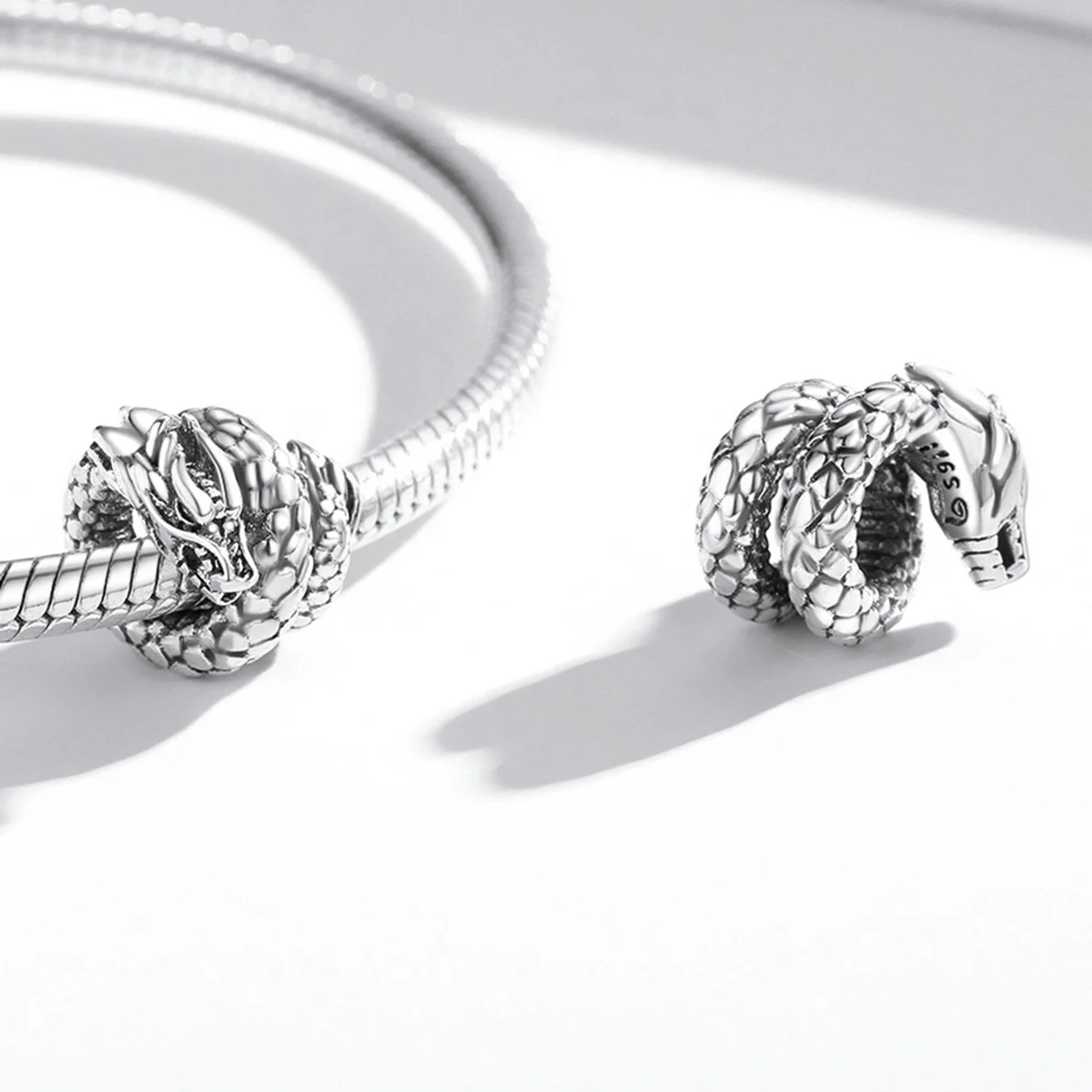 Fashion Silver Jewelry Pendant&Charm For Bracelet Jewelry Making Zirconia Pelycosaur Guardian Wings Owl Coiled Snake Beads Charm