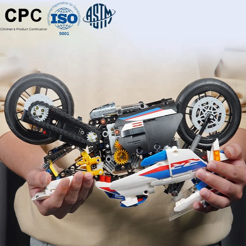 2023 New Arrivals Toys Plastic Kawasaki H2R Carbon Fiber Motorcycle Model Toys Gift Packing Child Building Blocks