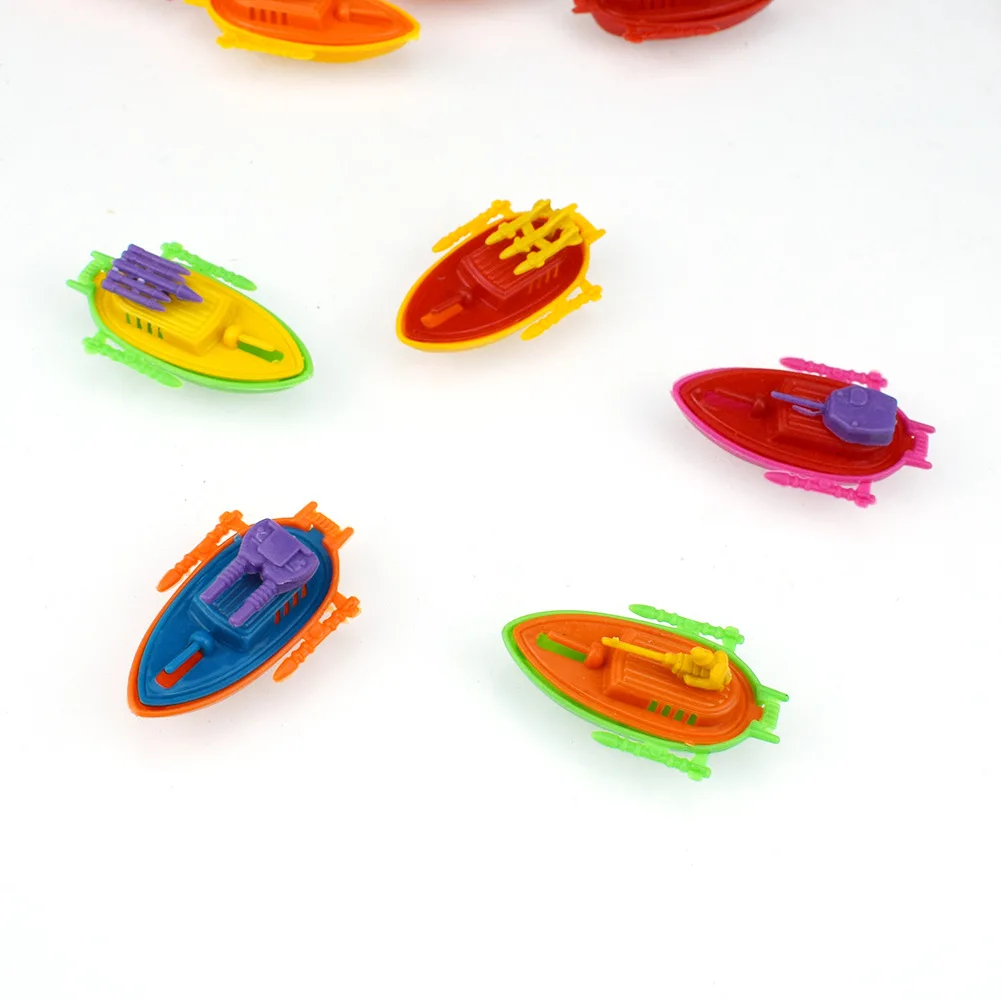 Mini Low Price Plastic Boat Toys Big Gun Model Toy Small Warships for Capsule Candy Egg