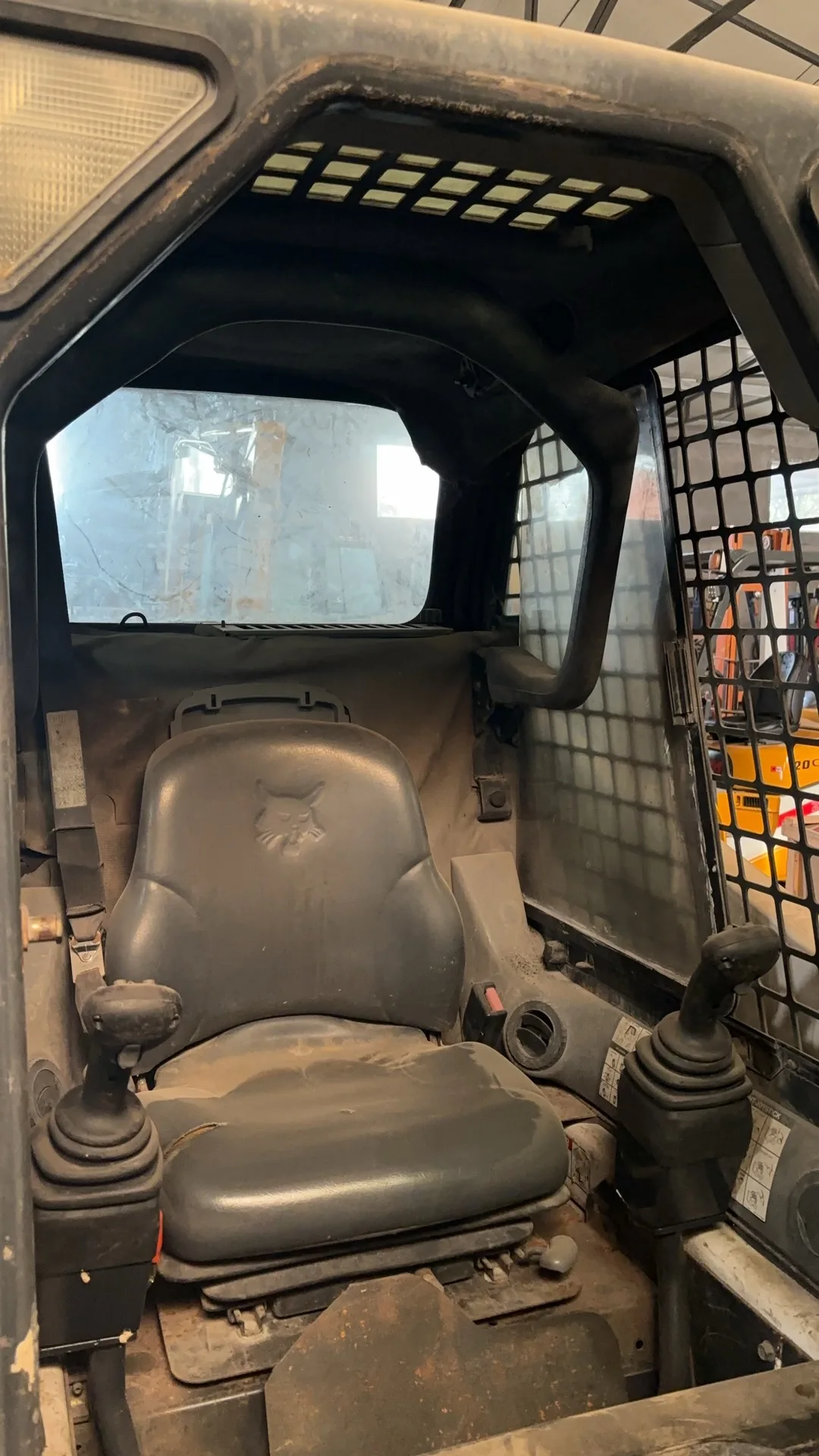 Origin USA Used Bobcat Skid Steer Loader A220 Mini Bobcat Loader in Good Condition