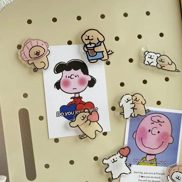 Cartoon acrylic love hug puppy refrigerator magnet Korean line hole hole plate magnetic suction door decorative magnet