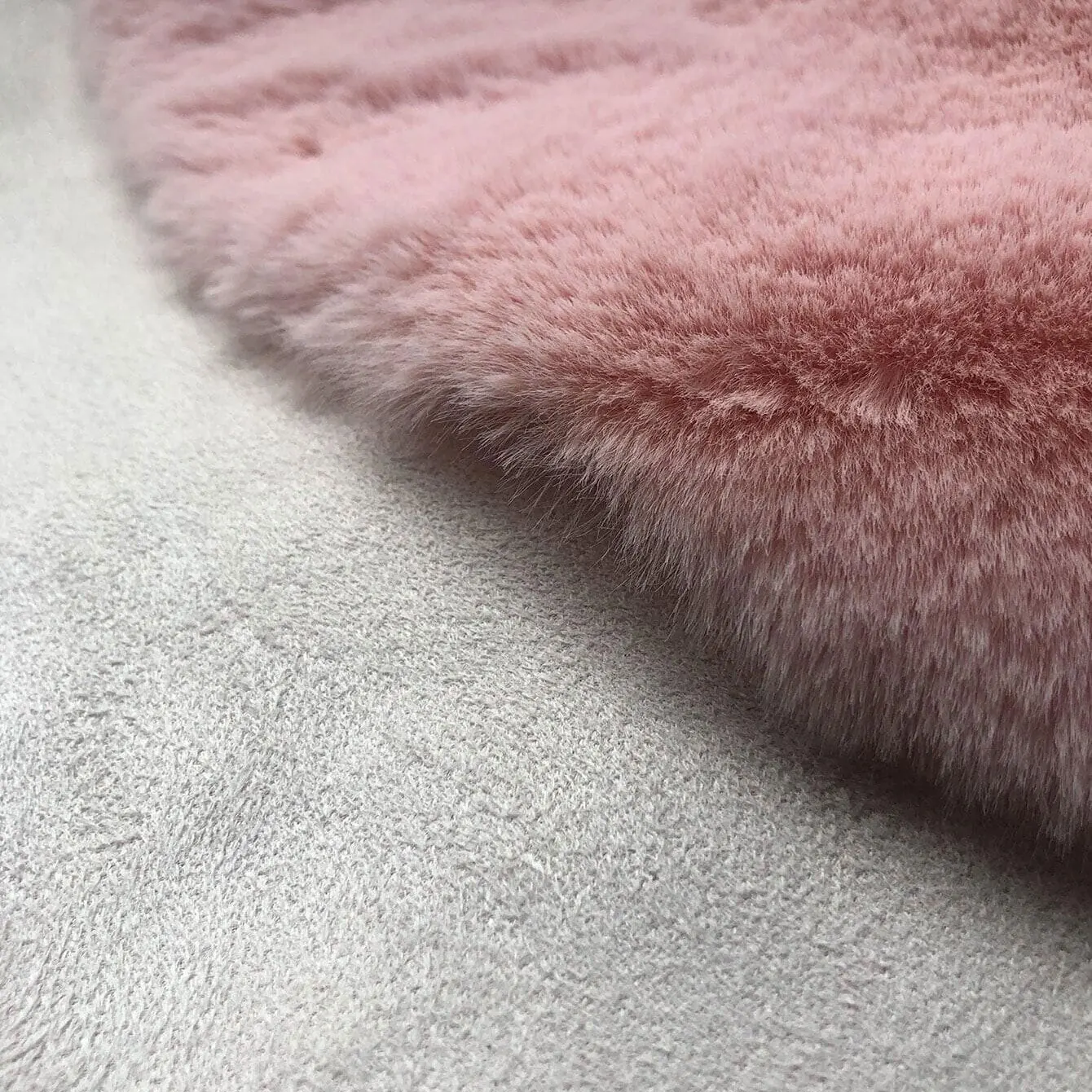 Factory New Product Modern Simple Rugs Imitation Rabbit Fur Carpet for Bedroom, Living Room or Bedside-Padded Area