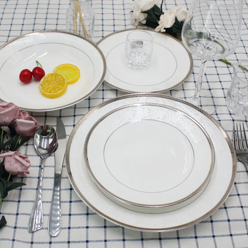 China Manufacturer of Porcelain Bone Dinnerwares 18 pcs Ceramic Tableware Dinning Plates Dinner set