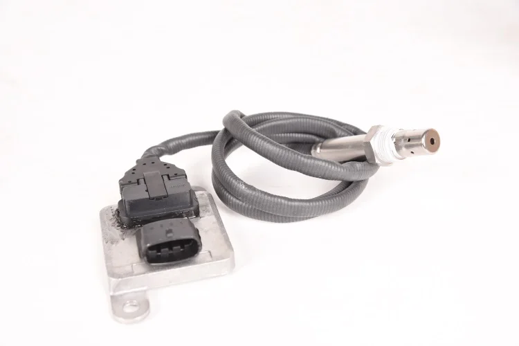 Car engine parts  12V nitrogen oxygen sensor FOR CUMMINS TRUCK 2894943/A034X849RX 5WK96672A