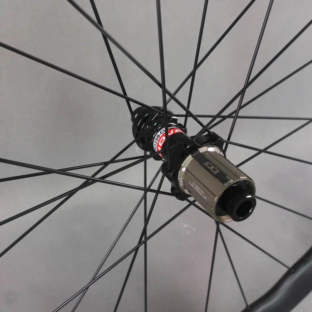 700C wheel 50X28mm Tubeless Rim Wave Type Disc Brake Road wheelset Thru Axle Novatec D411 D412 Hub