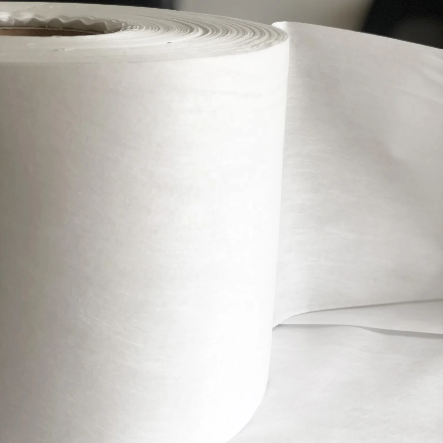 High Quality PP Meltblown Nonwoven Fabric Eco-friendly Low Resistance FFP2 FFP3 Meltblown Fabric