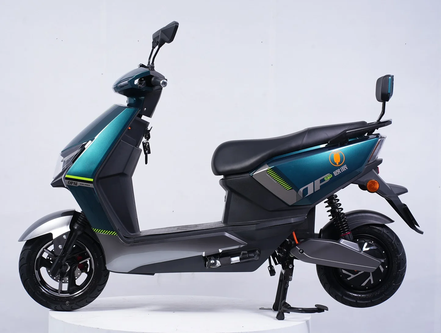 OPAI OEM ODM Cheap E Moped Street Legal EEC COC 72V 2000W 120KM Long Range Electric Motorcycle Scooter for European