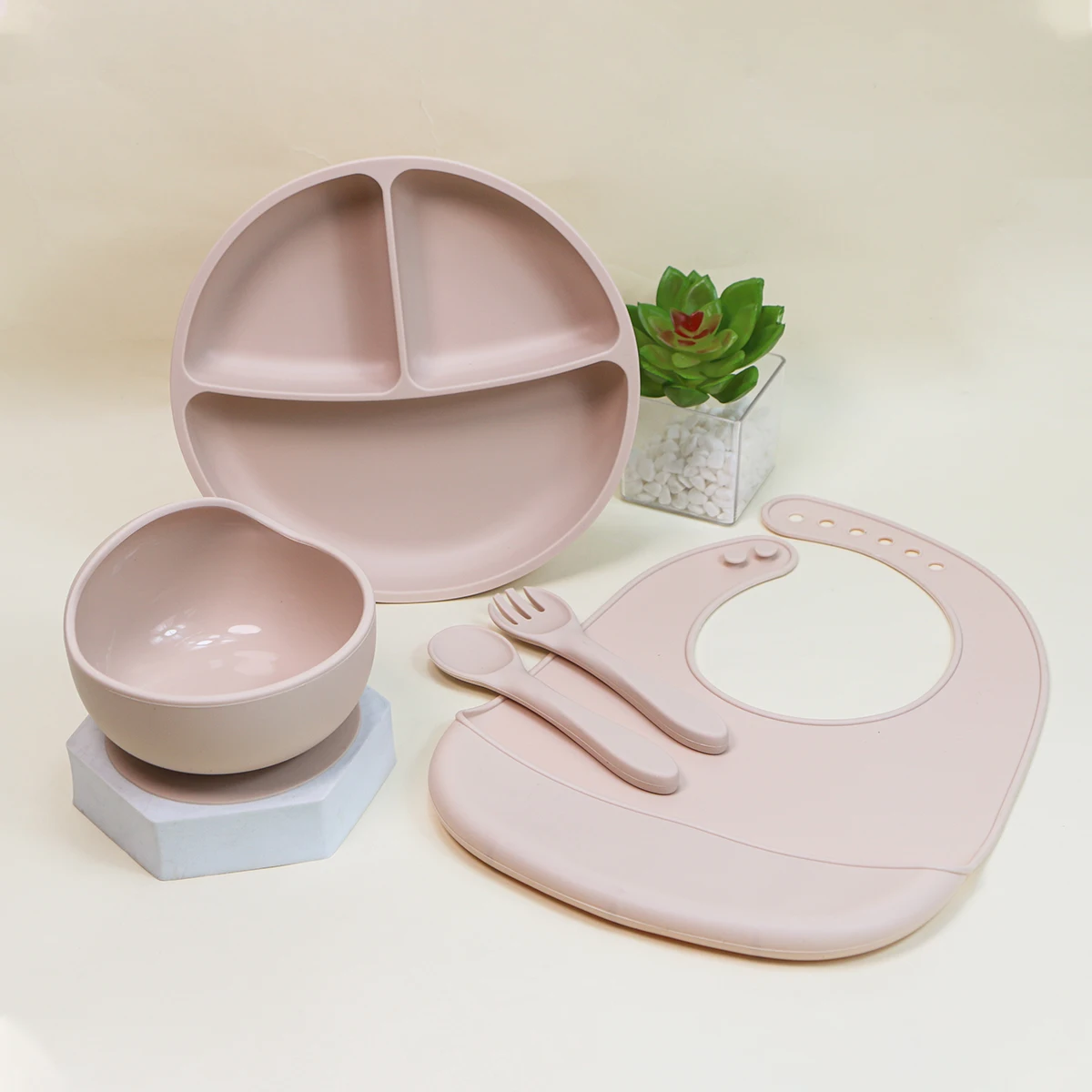 Manufacturer Wholesale Kids Bpa Free Silicone Baby Tableware Plate Spoon And Fork Cutlery Feeding Bowl Set Bibs For Babies