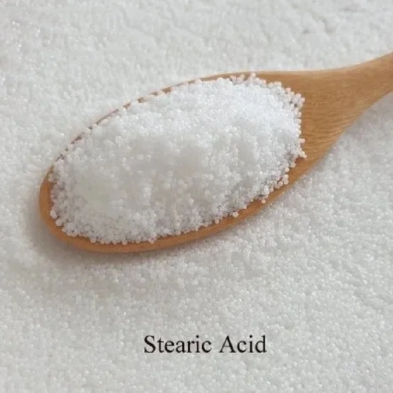 Best quality stearic and lauric acid CAS 143-07-7 alpha mono lauric acid on adequate stock