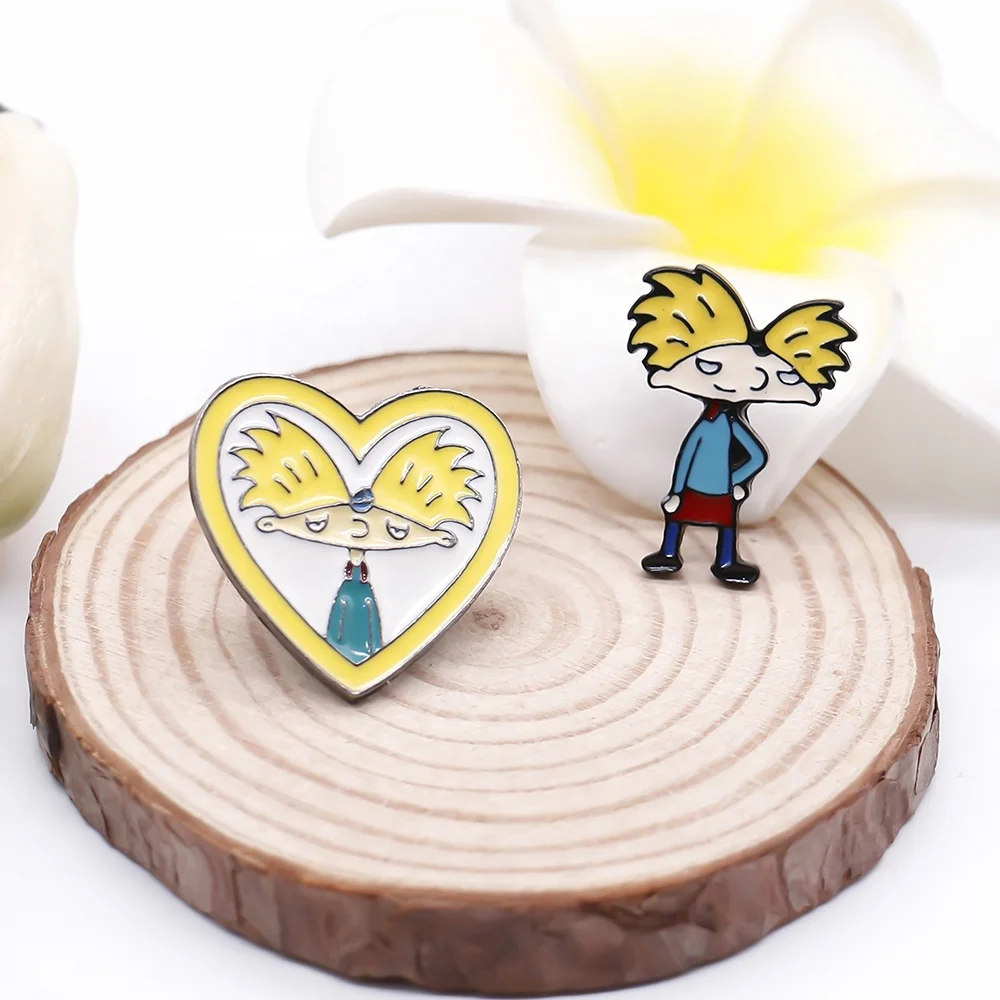 Little Boy Cartoon Brooch for Men Explosive Head Yellow Hair boy Lapel Pin Badge Pines Metal Jewelry Accessories
