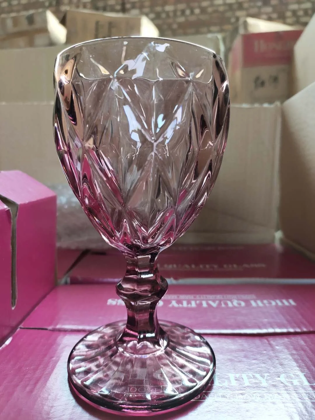 Wholesale Fancy Colored Red Wine Glass Goblet Toasting Stemware Glass Champagne Glassware