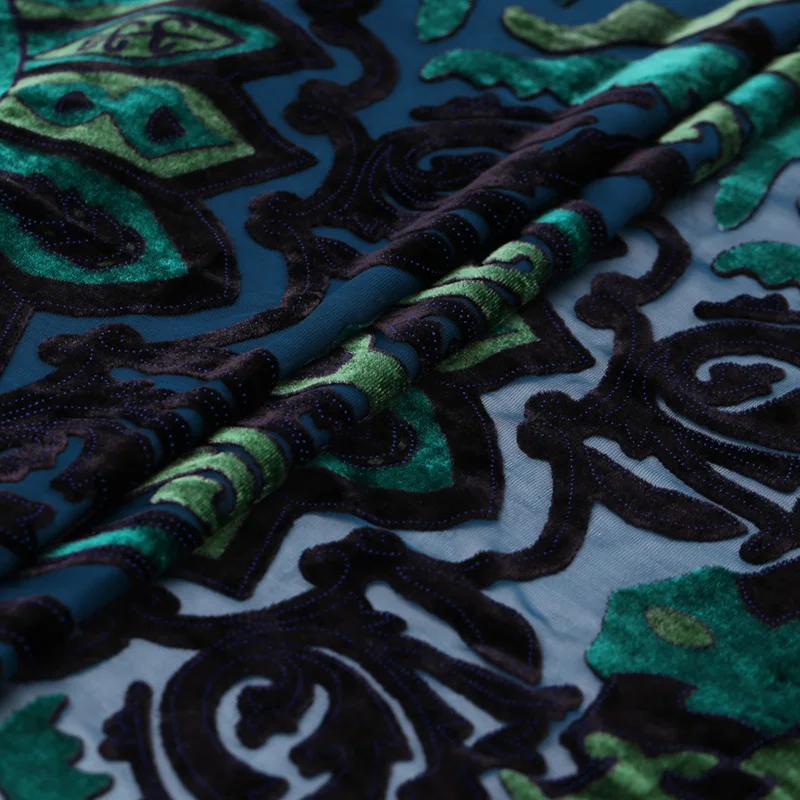 Vintage Thick Luxury Green Color Silk Velvet Fabric Burn Out Fabric for Charming Women Festival Evening Dress