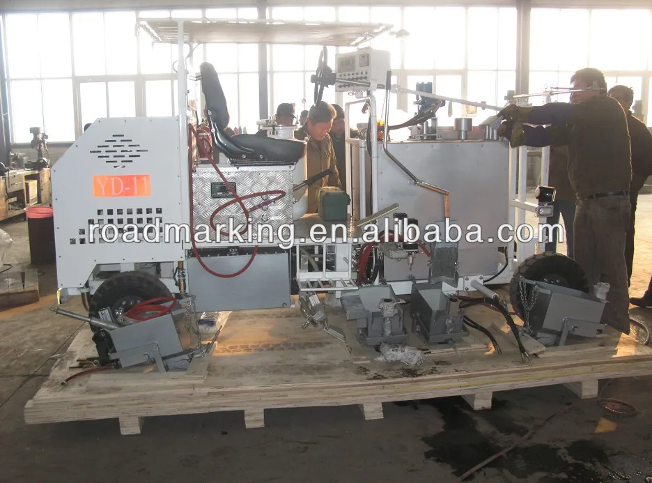 Automotive thermoplastic road marking machine
