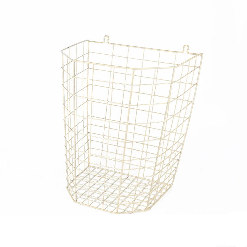 
 Металлическая корзина для хранения одежды в ванной комнате  