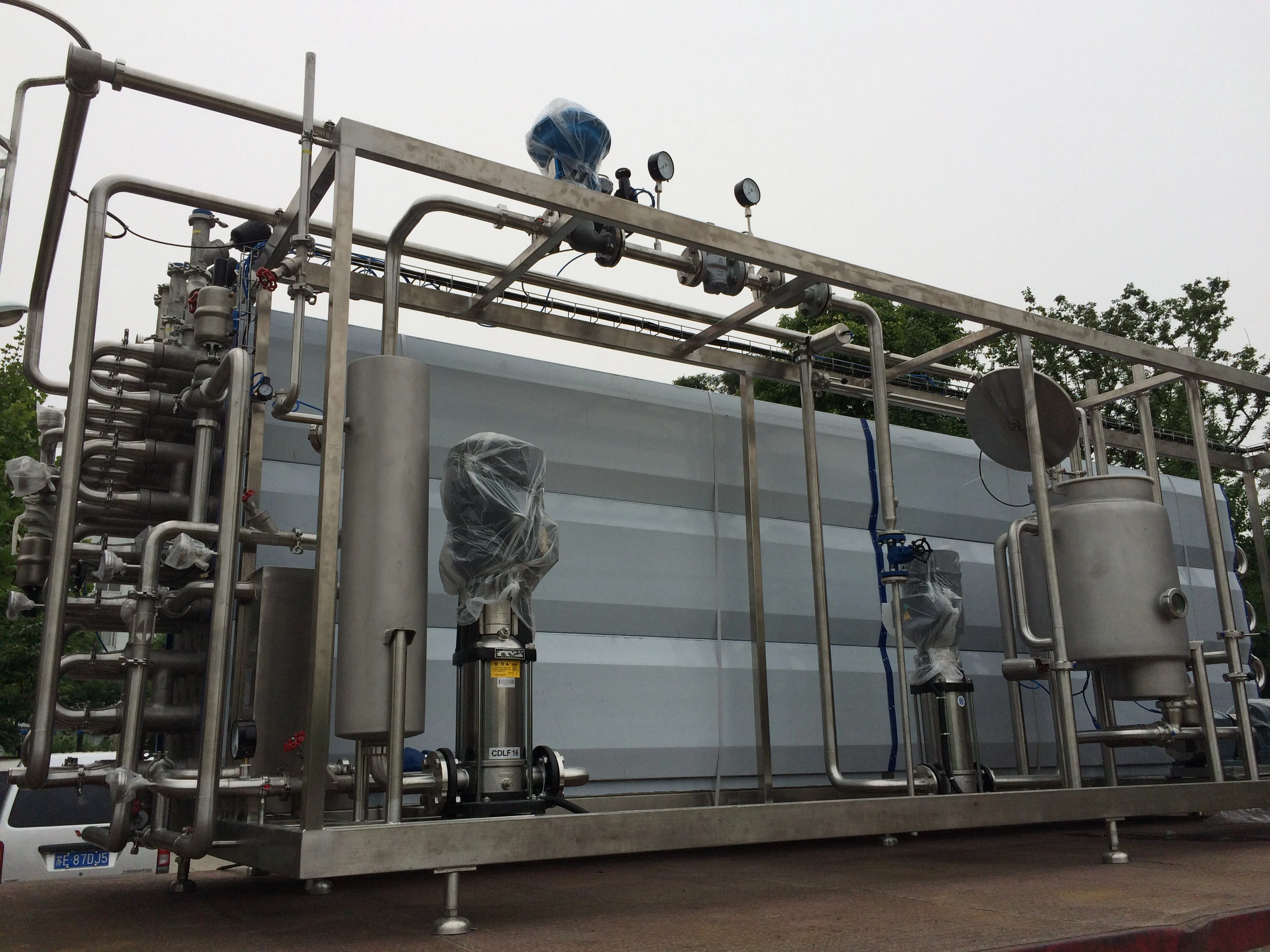 Complete UHT Whole Milk Processing And Packaging Machine / Walnut Milk Making Machinery / Coconut Milk Processing Plant